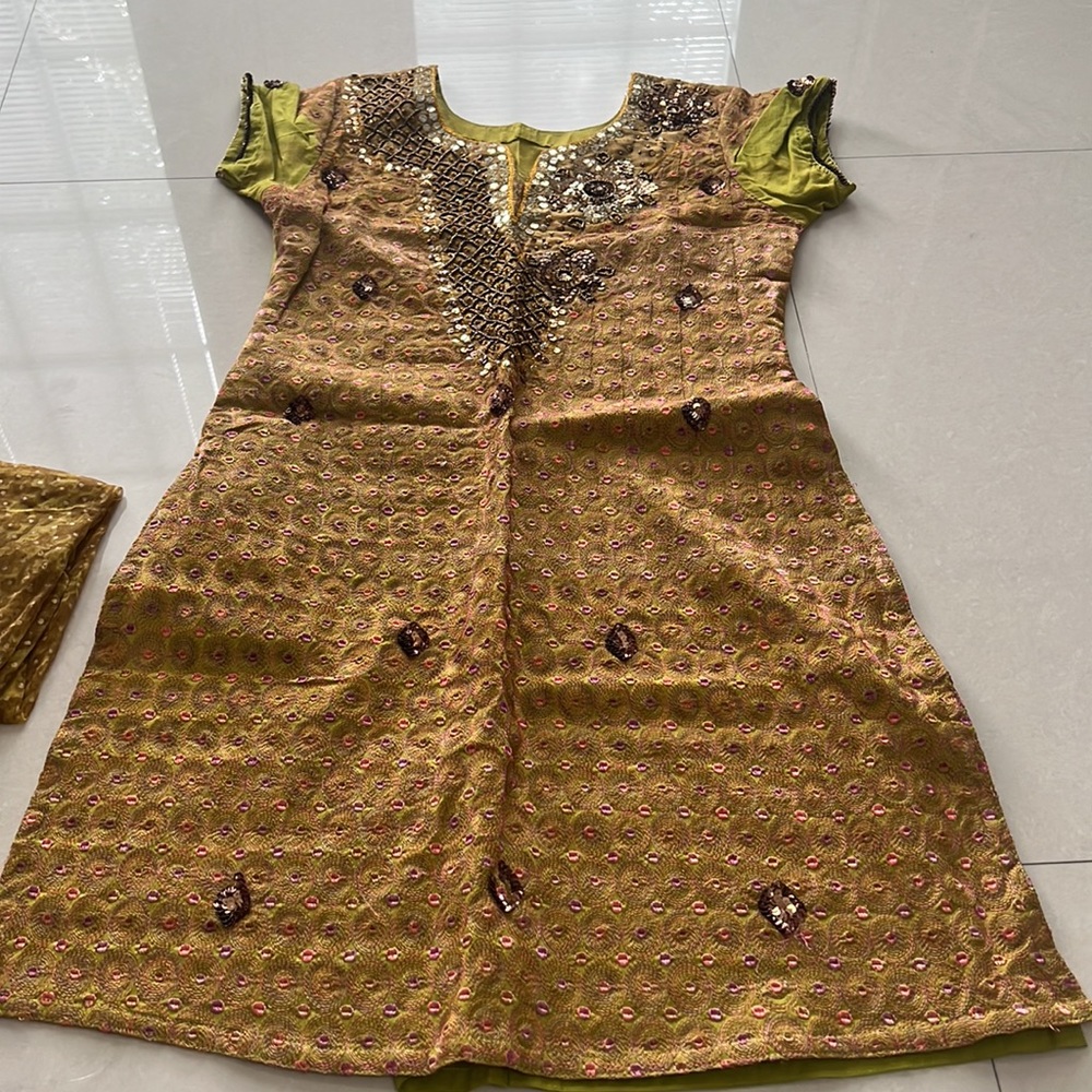 Indian clothes - Picture 2 of 3